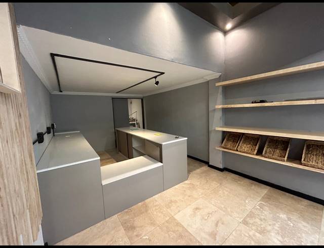 28M² RETAIL TO LET IN CAMPS BAY